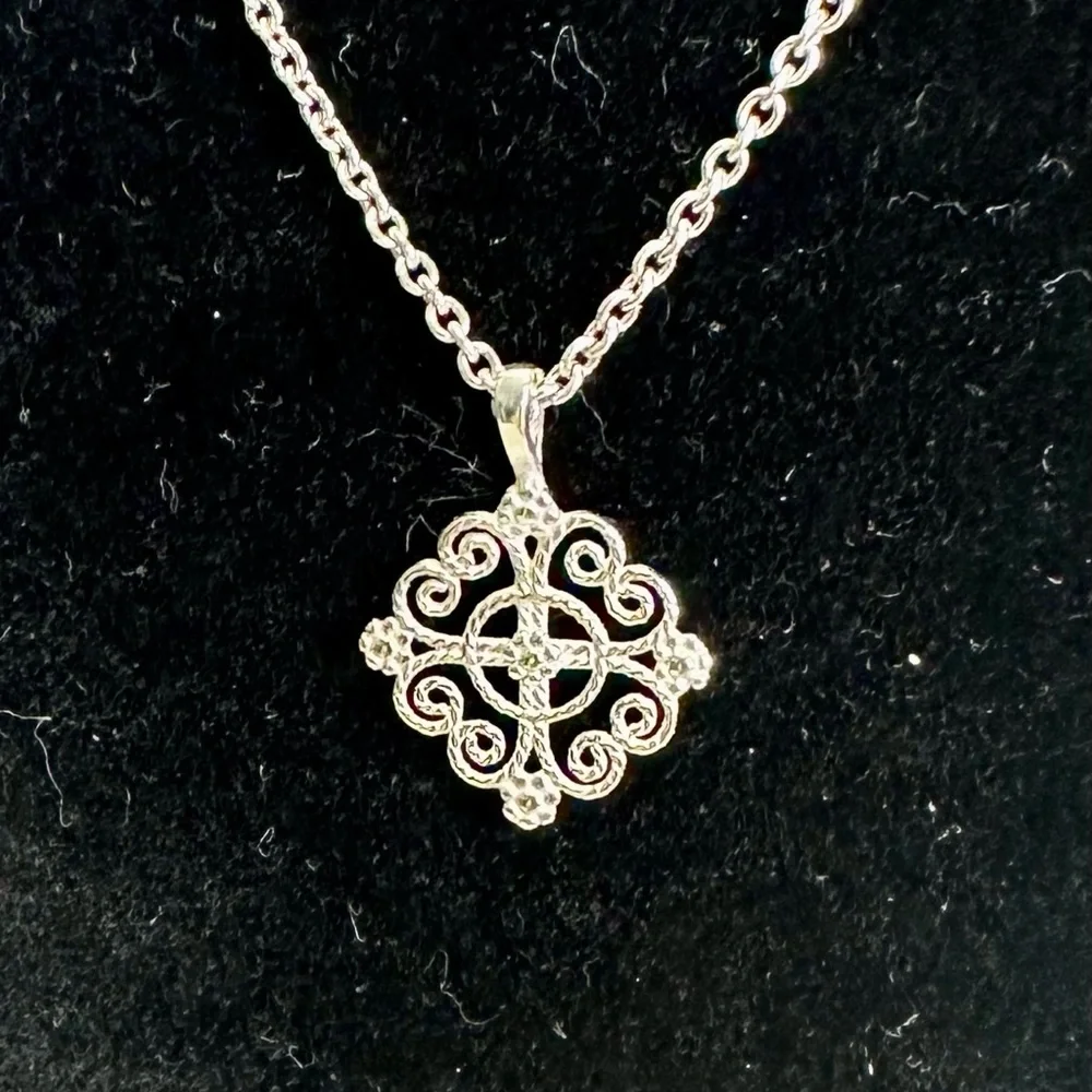 JAMES AVERY Retired Sterling Silver Lacy Filigree Wire Cross Pendant Necklace